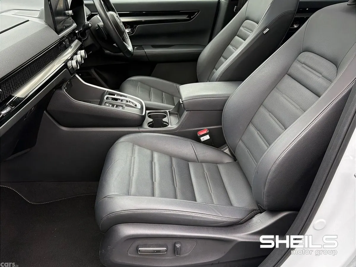 Honda CR-V SUV, Petrol Plug-in Hybrid, 2024, White