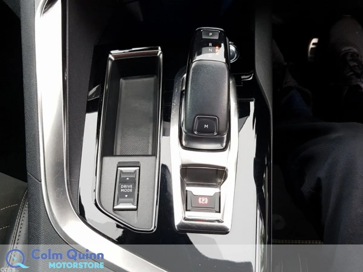 Peugeot 5008 MPV, Diesel, 2021, Grey