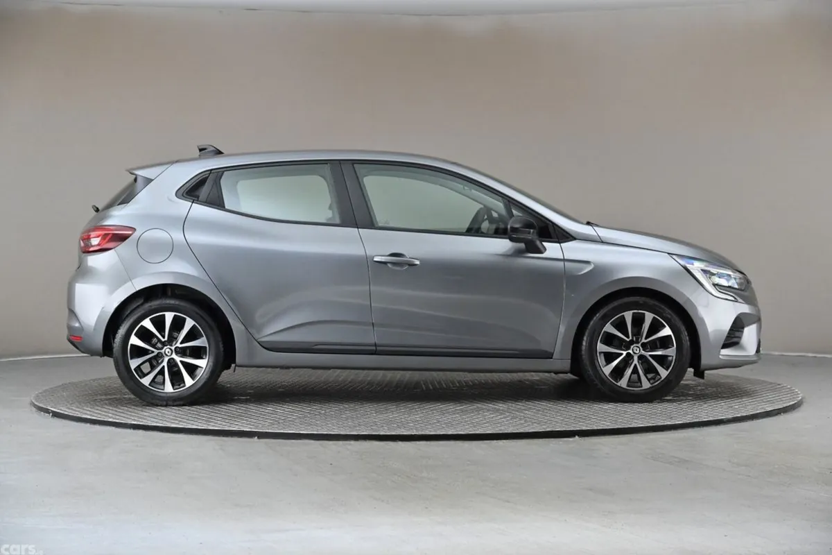 Renault Clio Hatchback, Petrol, 2023, Grey