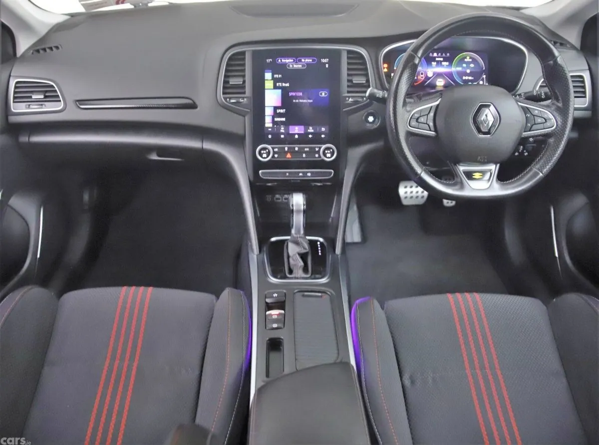 Renault Megane Estate, Petrol Plug-in Hybrid, 2022, Grey
