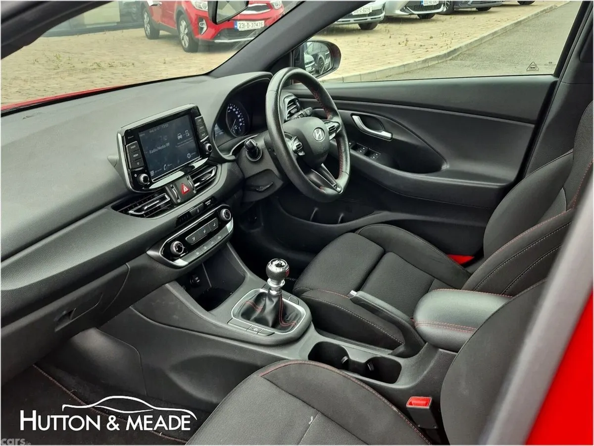 Hyundai i30 Hatchback, Petrol, 2023, Red