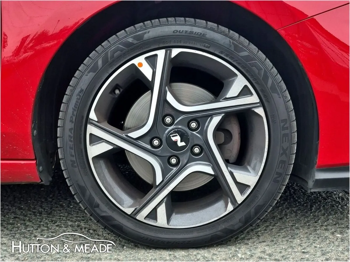 Hyundai i30 Hatchback, Petrol, 2023, Red