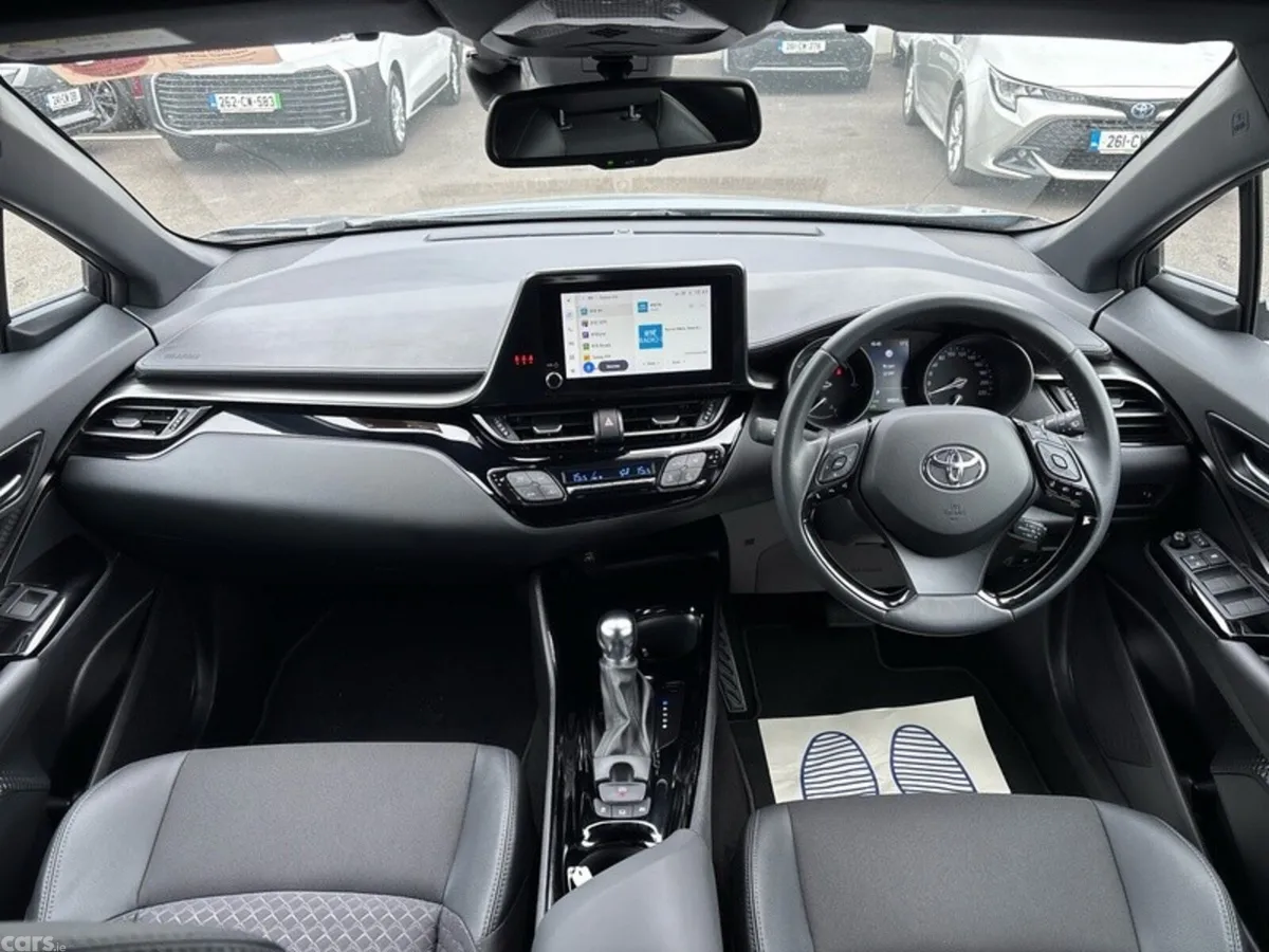 Toyota C-HR SUV, Petrol Hybrid, 2023, Grey