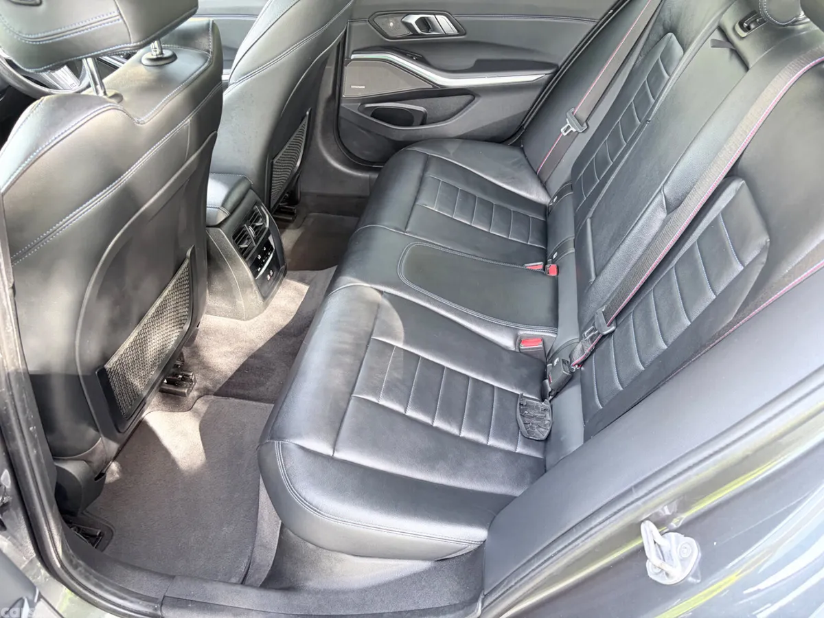 BMW 3-Series Saloon, Diesel Hybrid, 2020, Grey