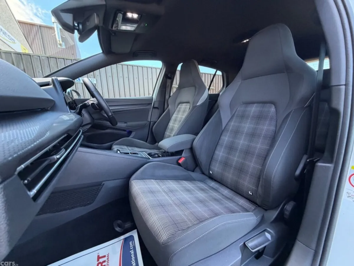 Volkswagen Golf Hatchback, Diesel, 2022, White