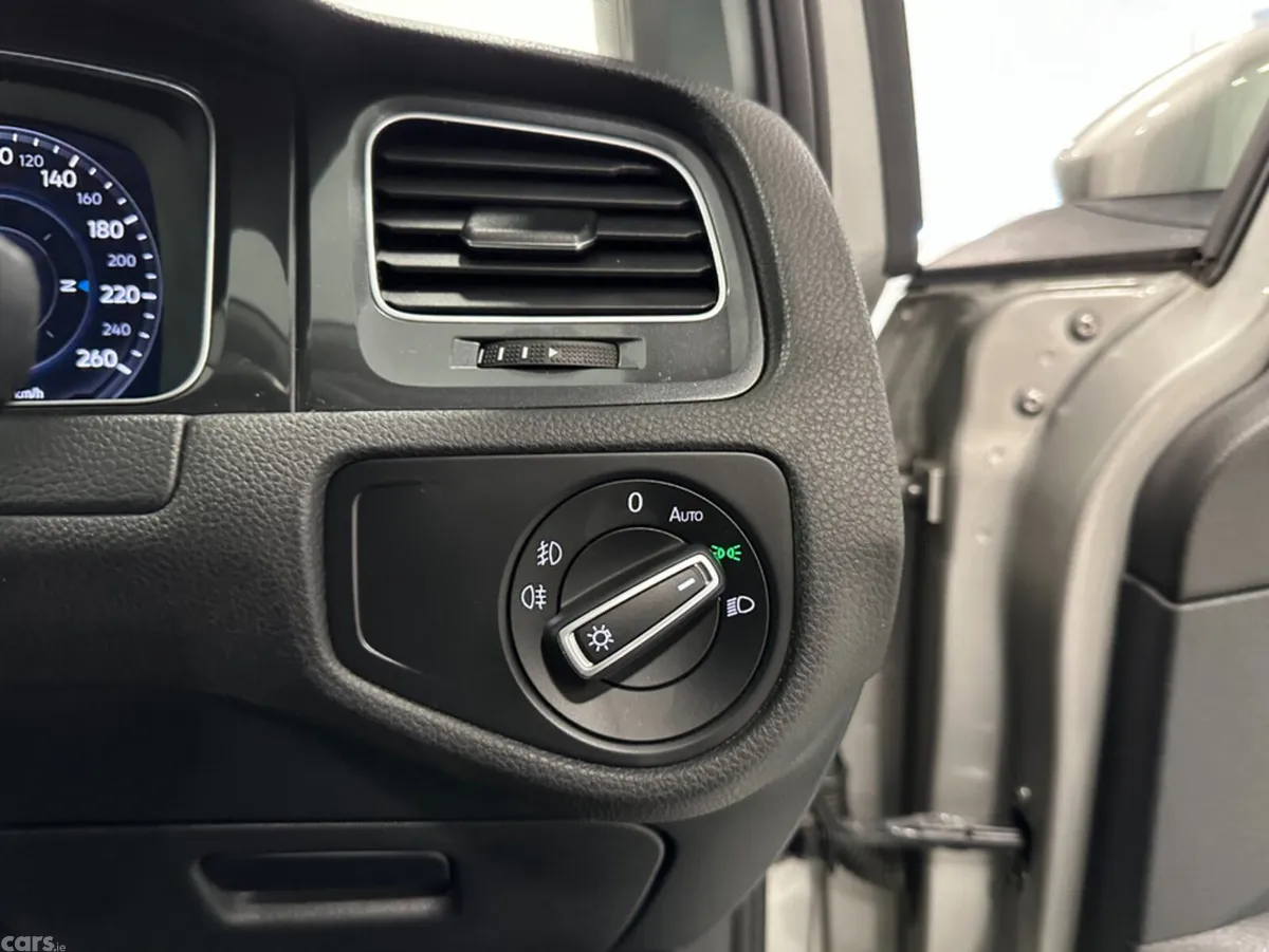 Volkswagen Golf Hatchback, Diesel, 2019, Silver