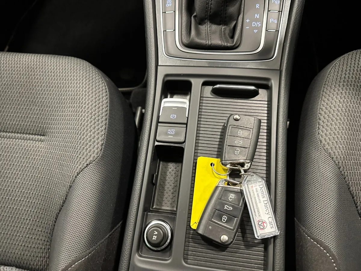 Volkswagen Golf Hatchback, Diesel, 2019, Silver