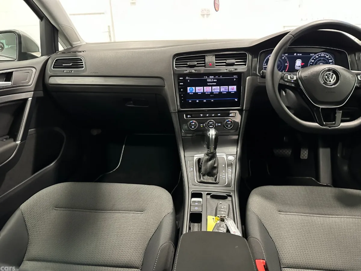 Volkswagen Golf Hatchback, Diesel, 2019, Silver