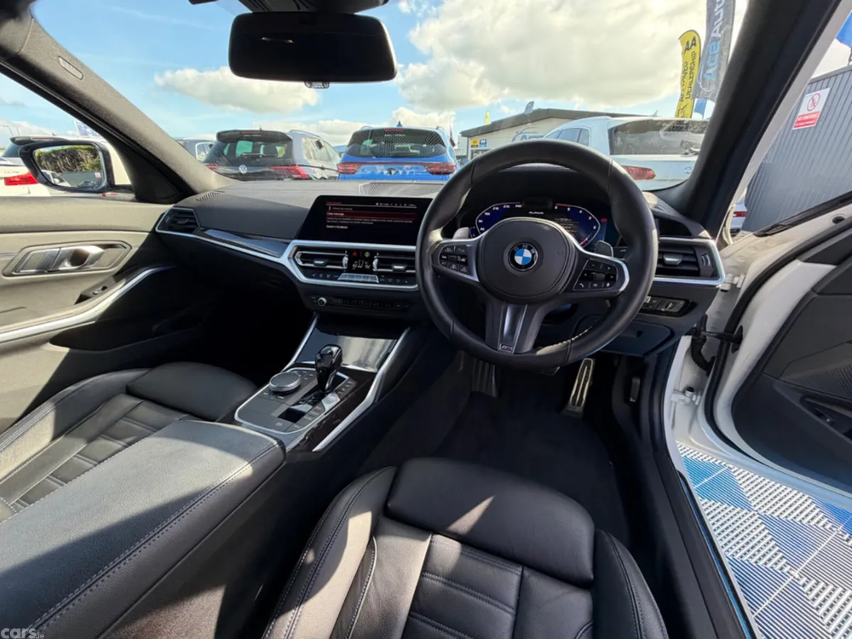 BMW 3-Series Saloon, Diesel, 2019, White