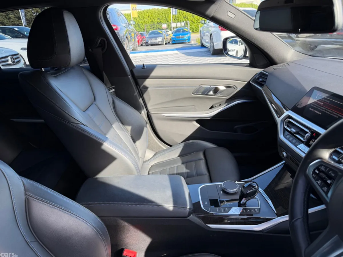 BMW 3-Series Saloon, Diesel, 2019, White
