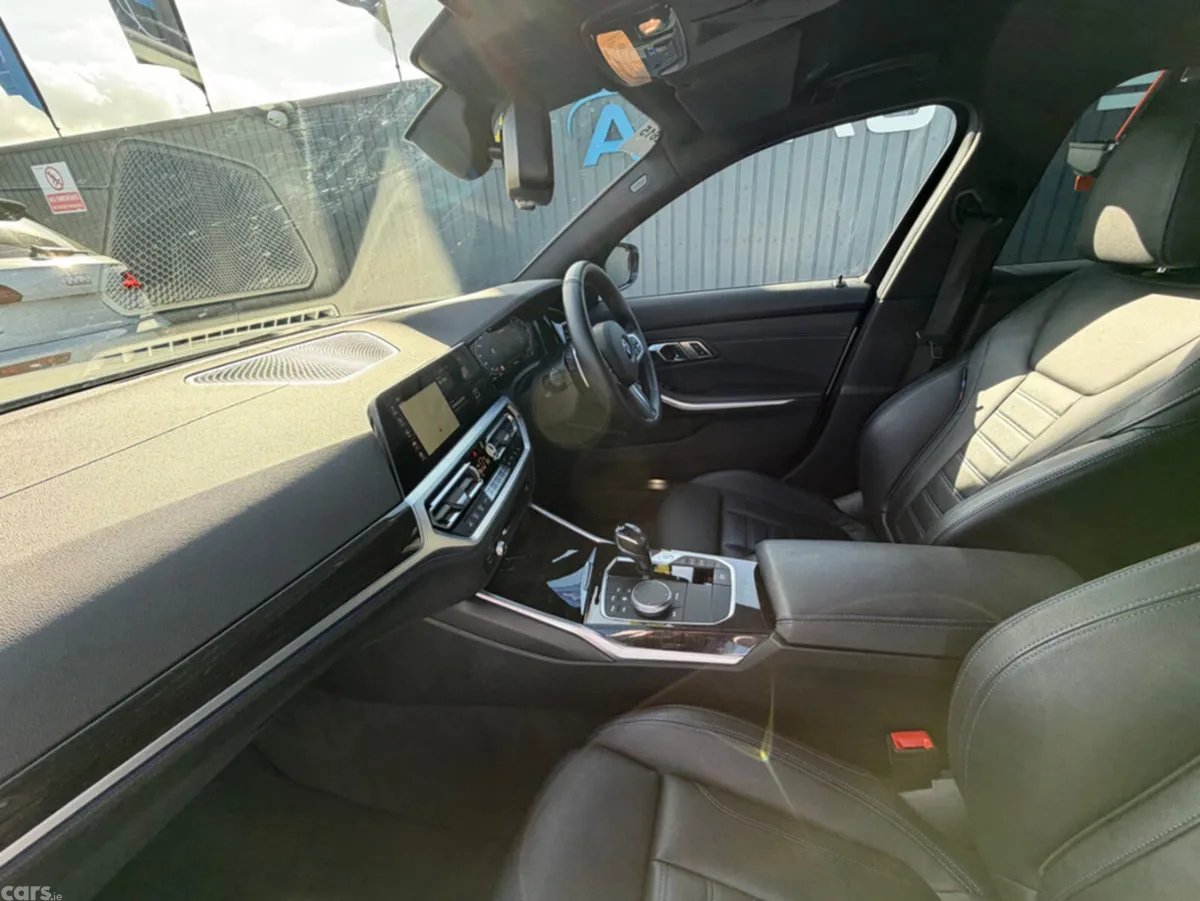 BMW 3-Series Saloon, Diesel, 2019, White