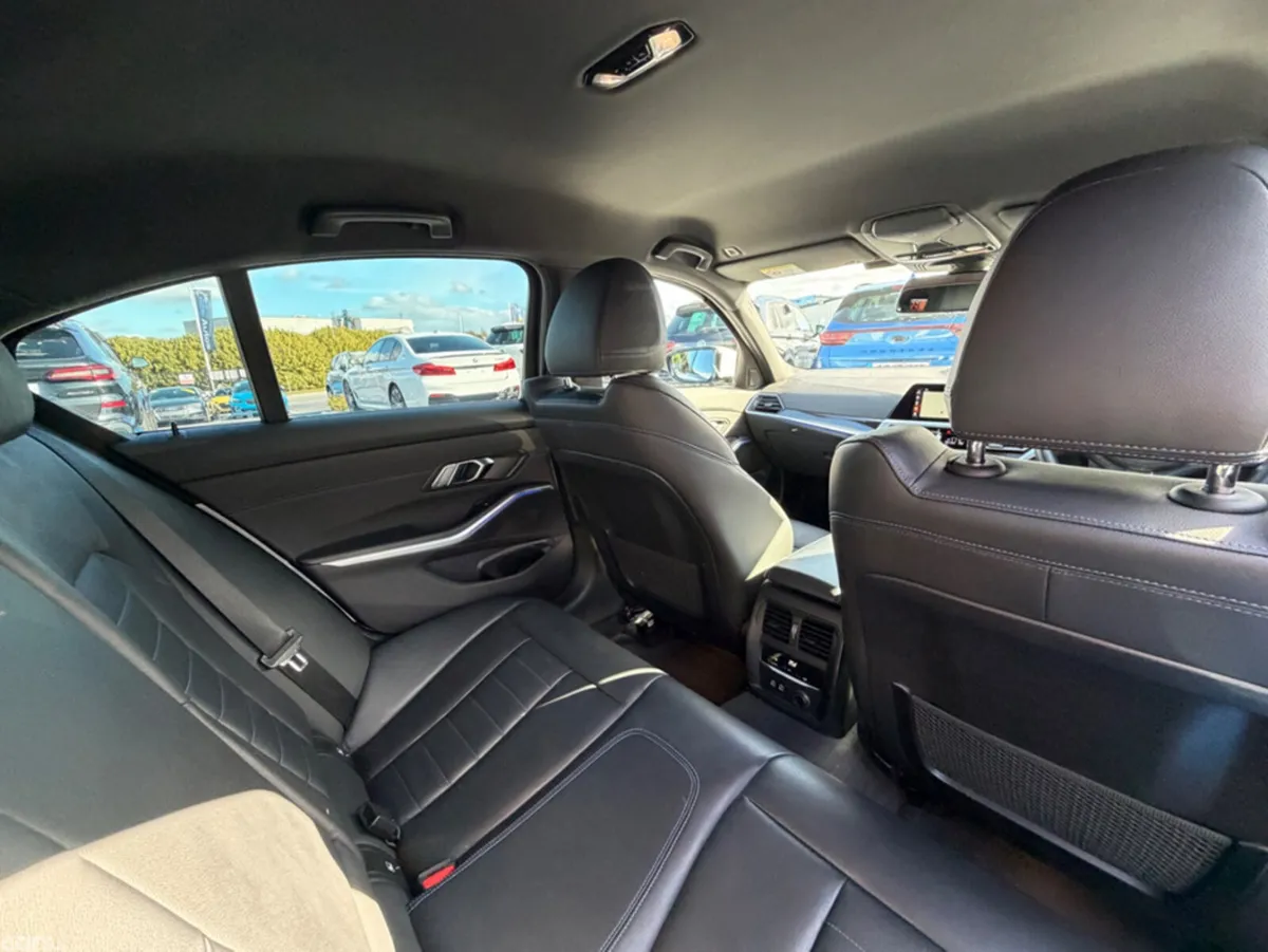 BMW 3-Series Saloon, Diesel, 2019, White