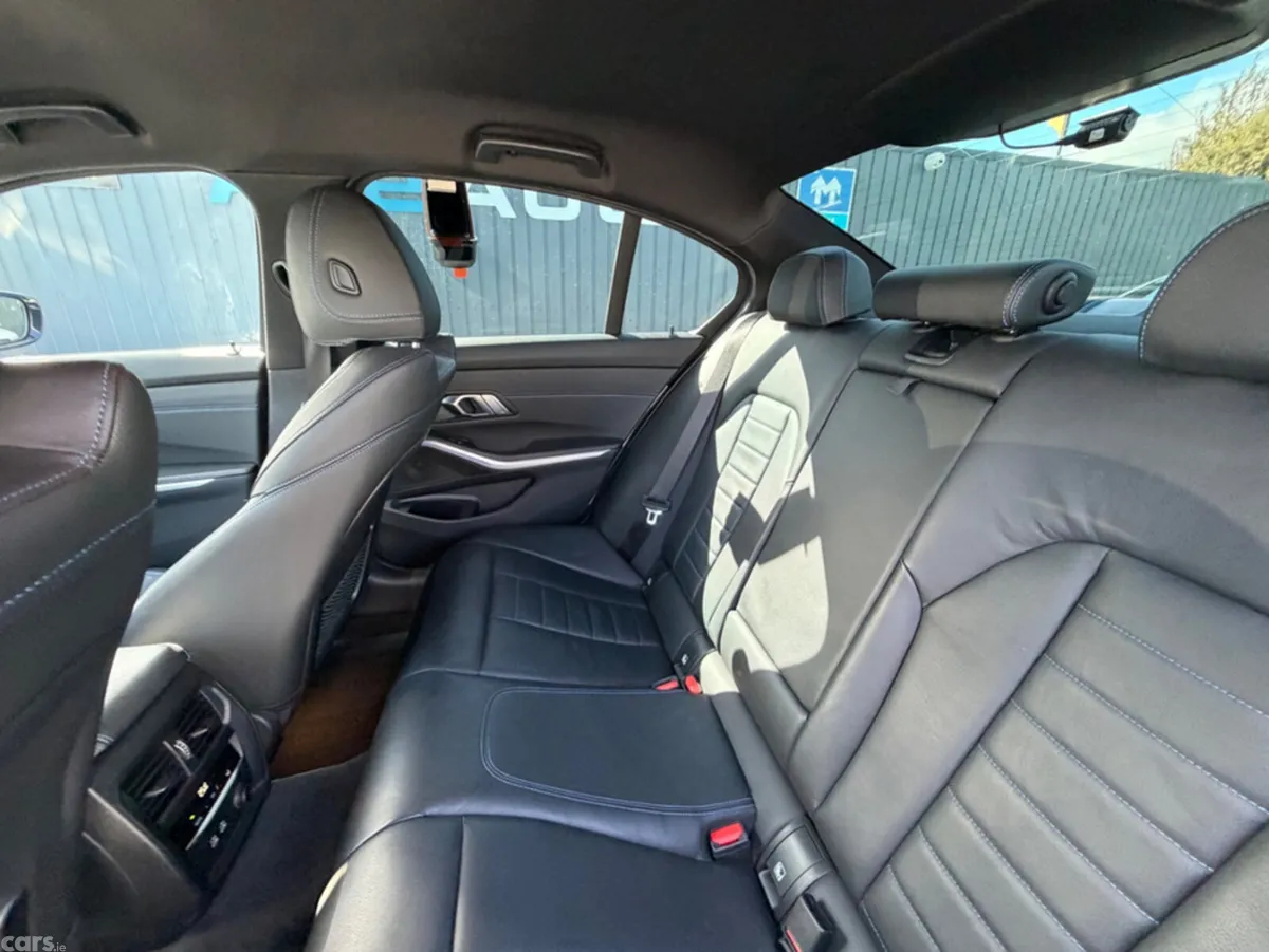 BMW 3-Series Saloon, Diesel, 2019, White