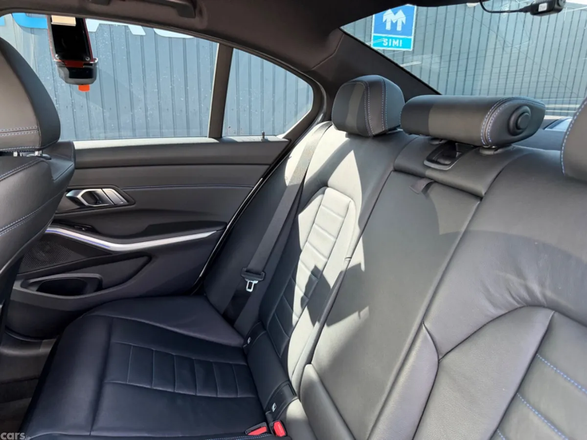 BMW 3-Series Saloon, Diesel, 2019, White