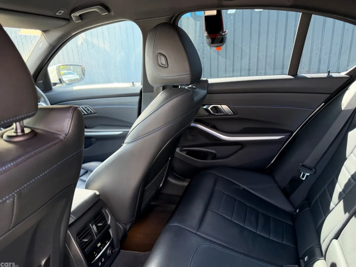BMW 3-Series Saloon, Diesel, 2019, White