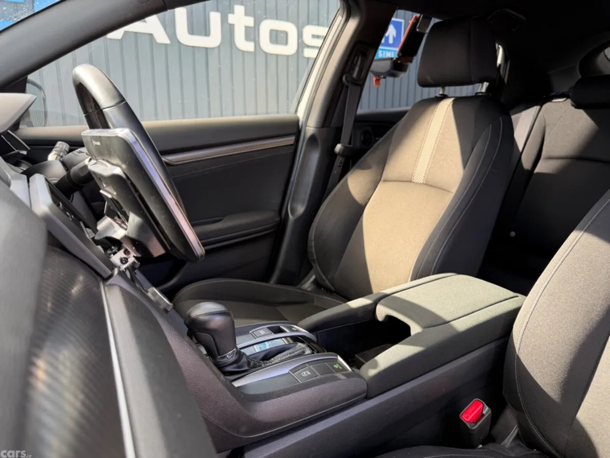 Honda Civic Saloon, Petrol, 2019, White