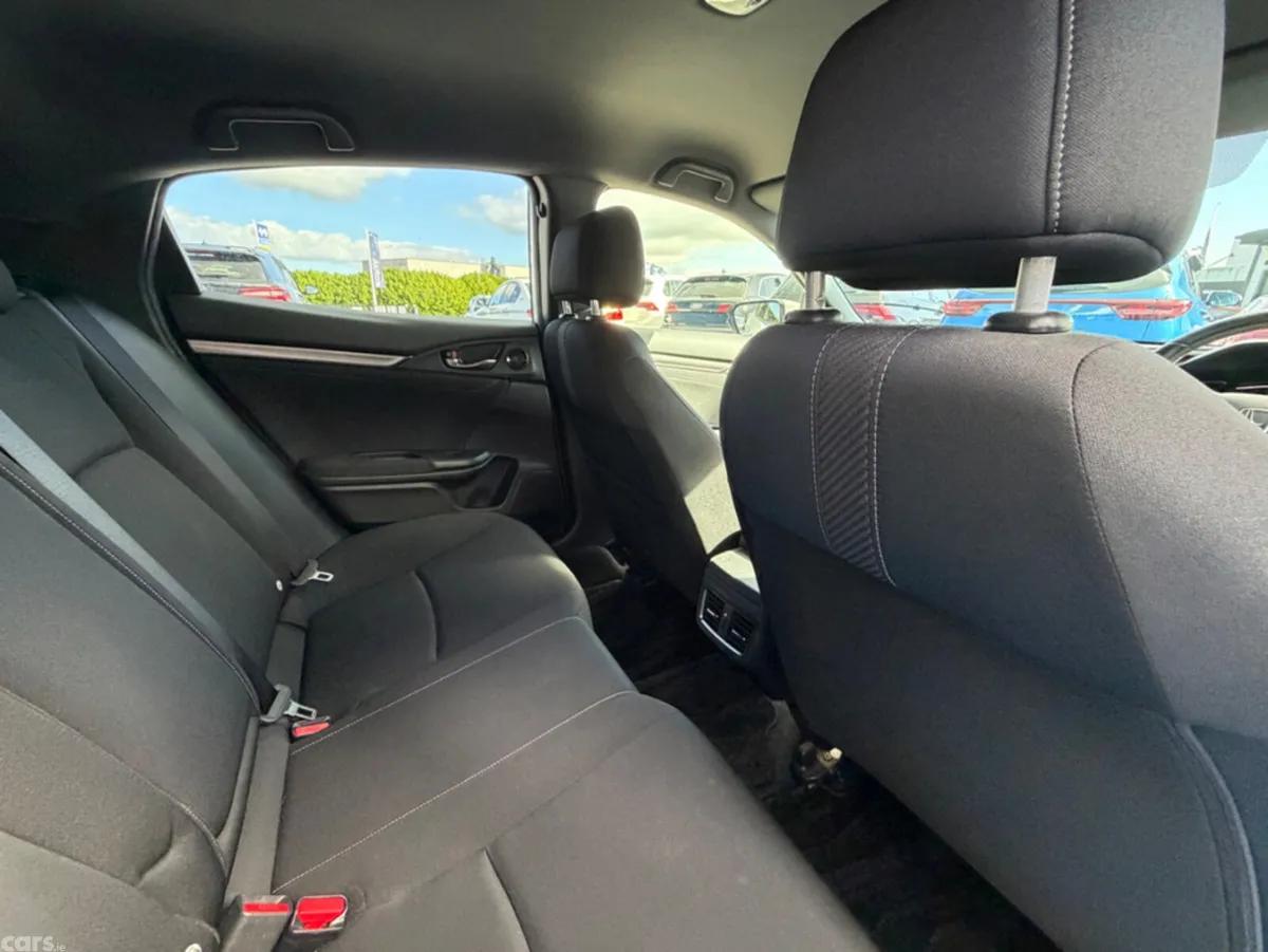 Honda Civic Saloon, Petrol, 2019, White