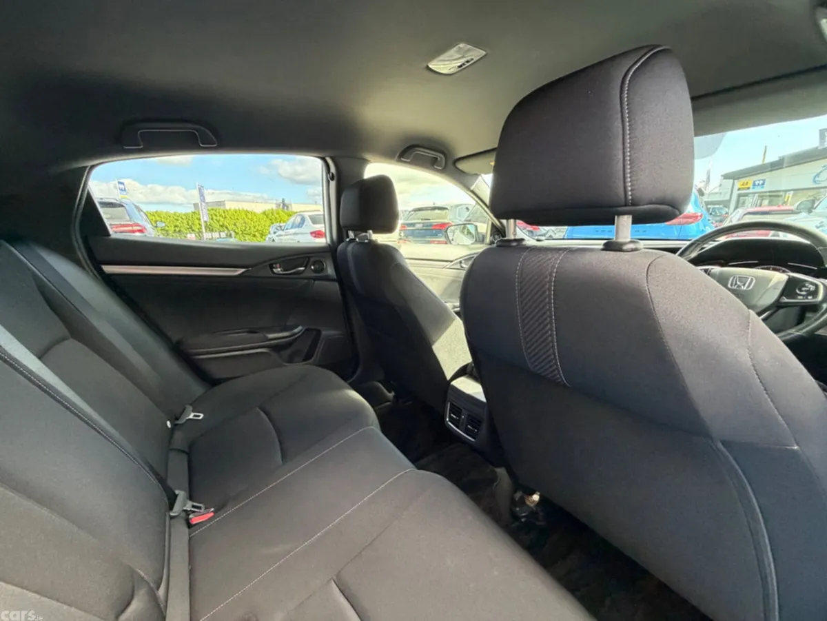 Honda Civic Saloon, Petrol, 2019, White