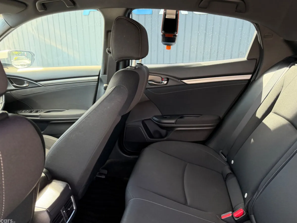 Honda Civic Saloon, Petrol, 2019, White