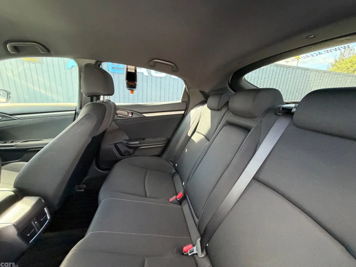 Honda Civic Saloon, Petrol, 2019, White