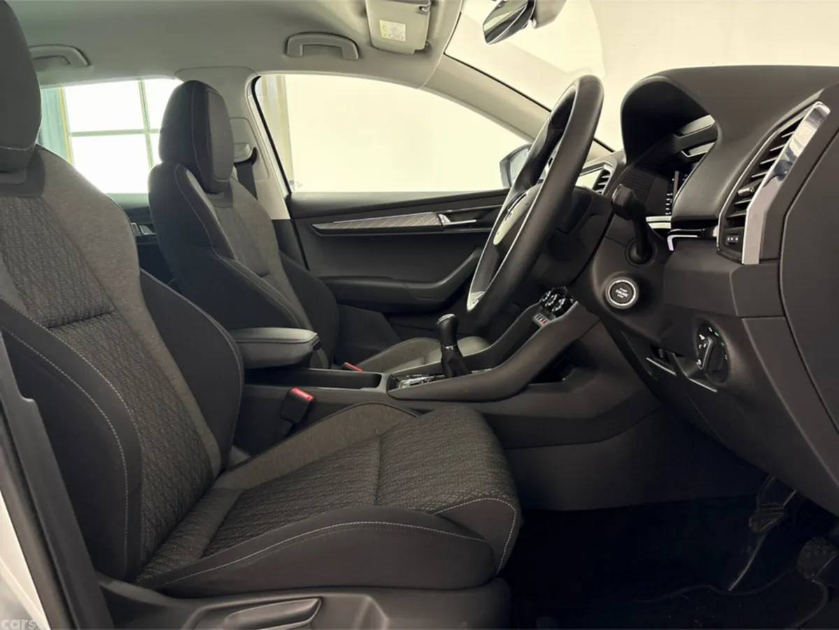 Skoda Karoq SUV, Petrol, 2024, Grey