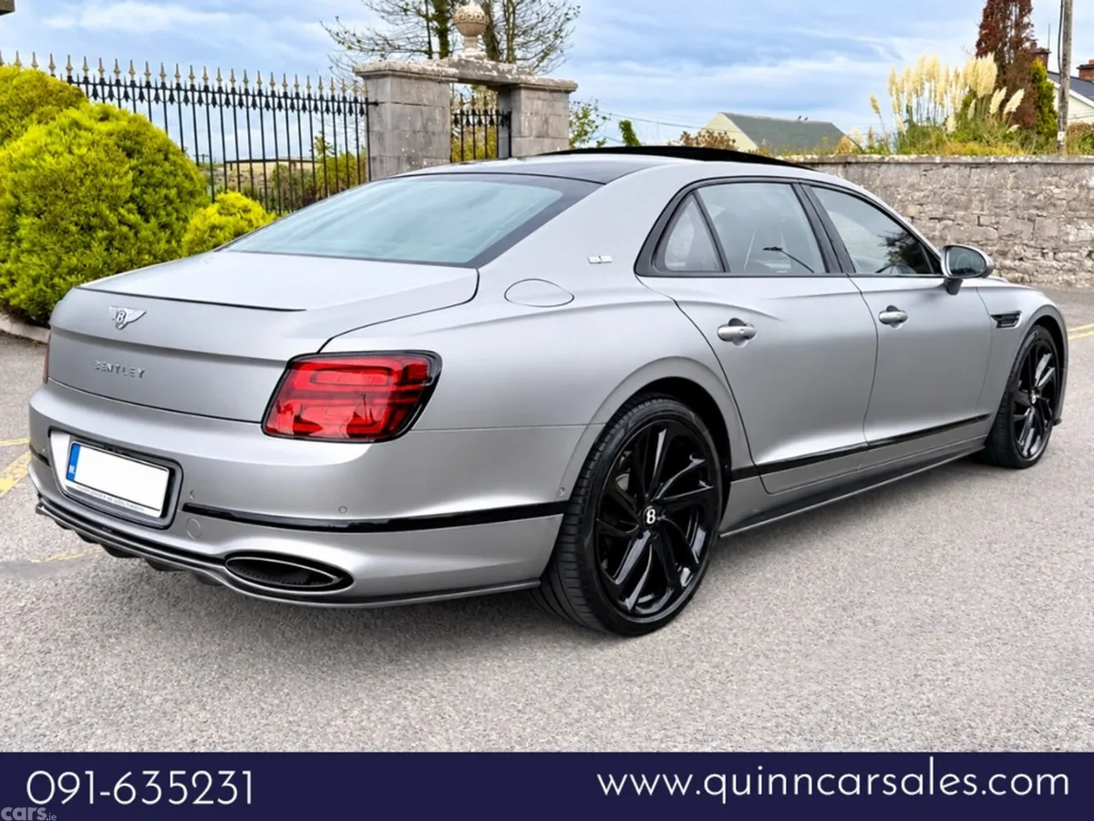 Bentley Flying Spur Saloon, Petrol Plug-in Hybrid, 2025, Grey