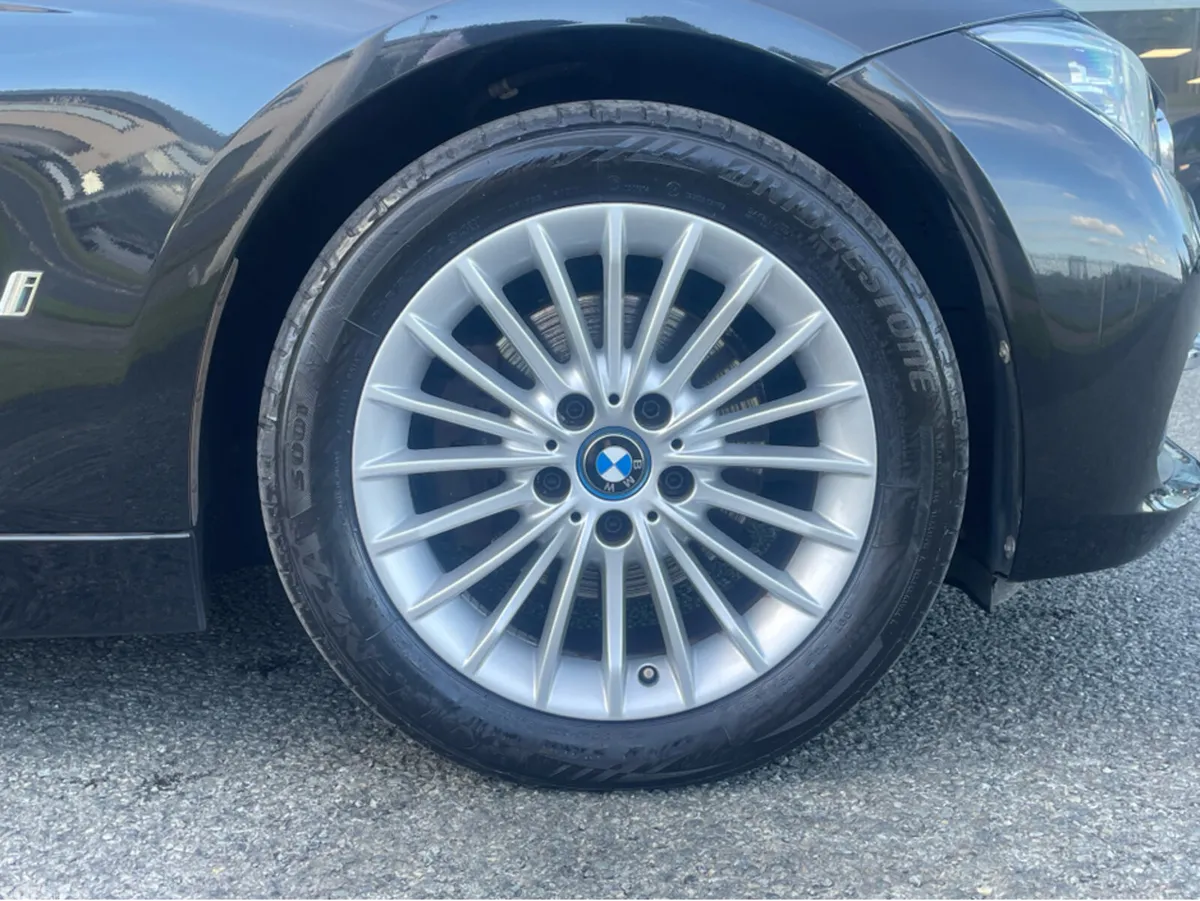 BMW 3-Series Saloon, Petrol Plug-in Hybrid, 2018, Black