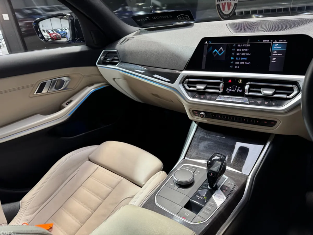 BMW 3-Series Saloon, Petrol Plug-in Hybrid, 2019, Blue