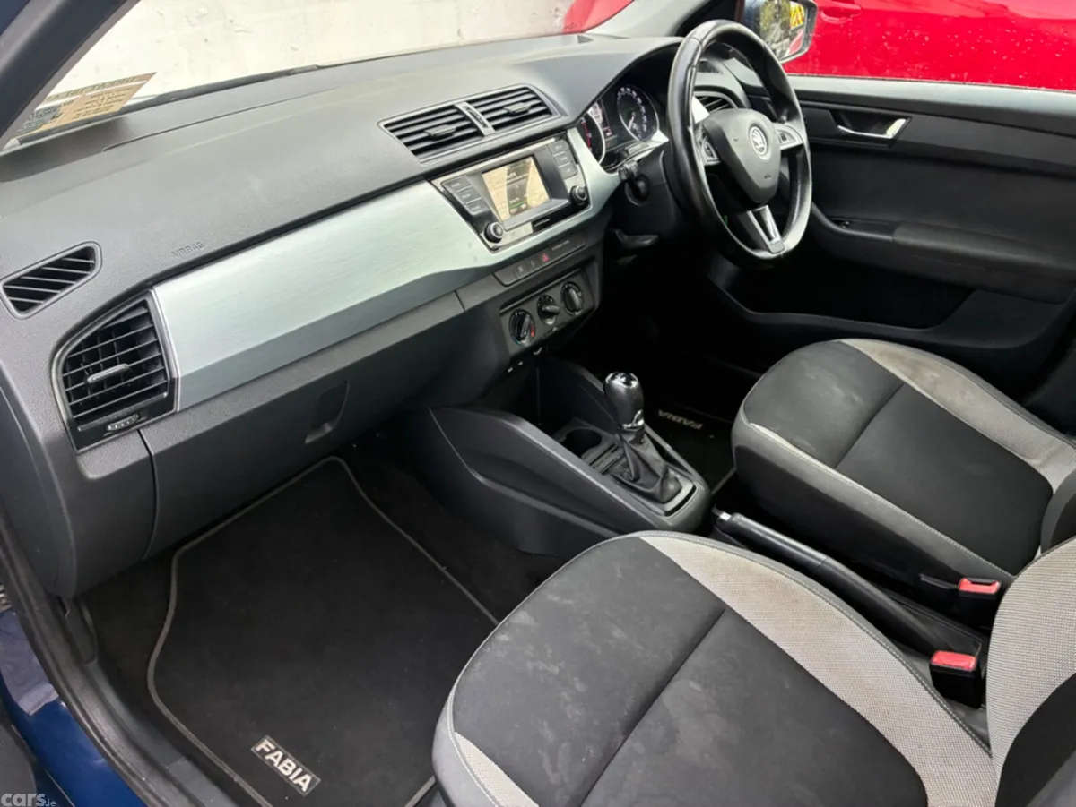 Skoda Fabia Hatchback, Petrol, 2015, Blue