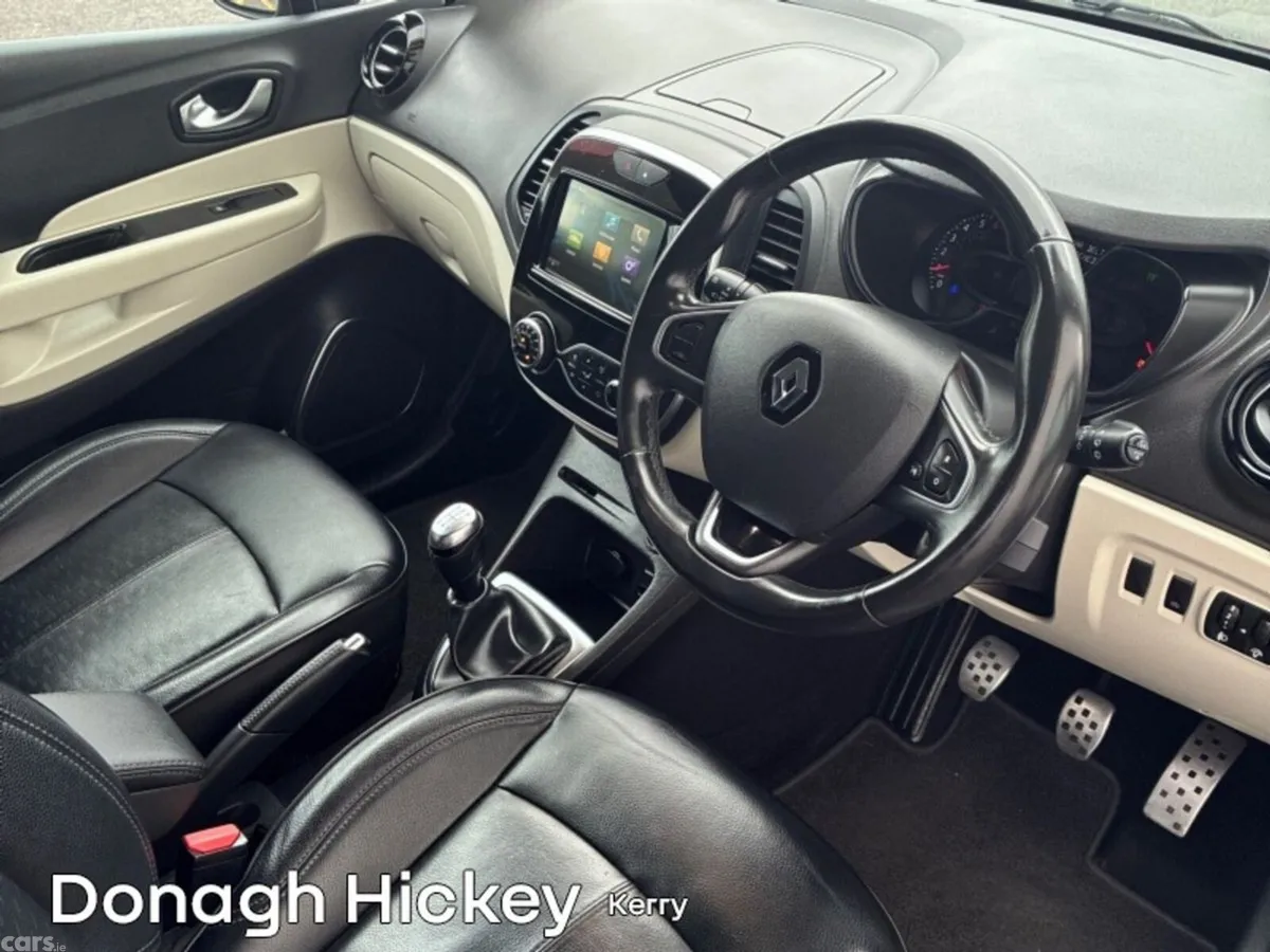 Renault Captur SUV, Petrol, 2019, Grey