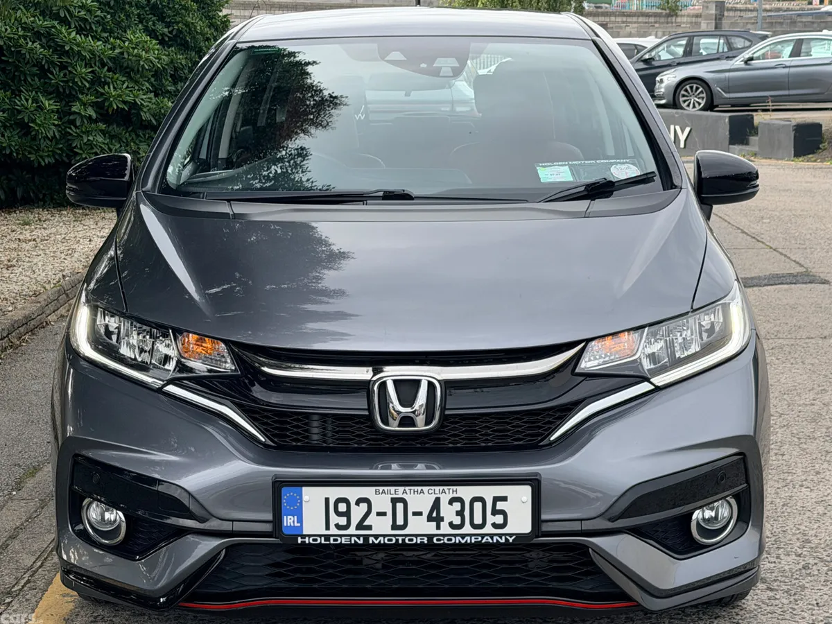 Honda Jazz Hatchback, Petrol, 2019, Grey