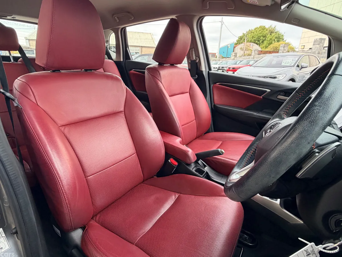 Honda Jazz Hatchback, Petrol, 2019, Grey