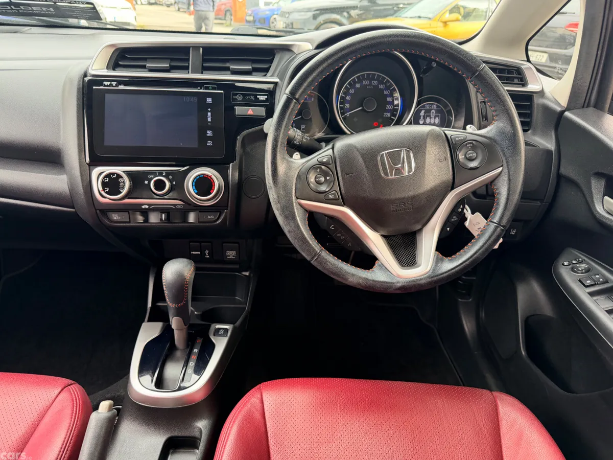 Honda Jazz Hatchback, Petrol, 2019, Grey
