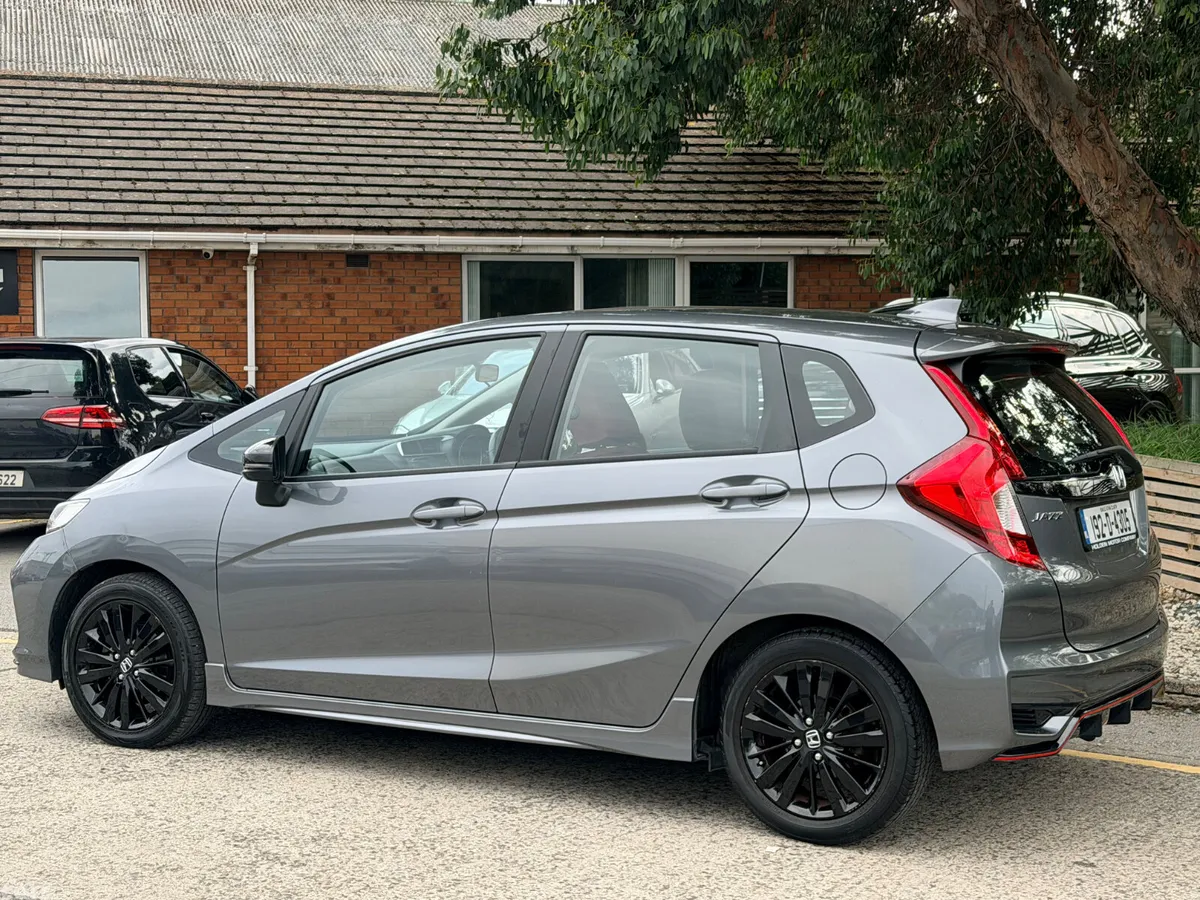 Honda Jazz Hatchback, Petrol, 2019, Grey