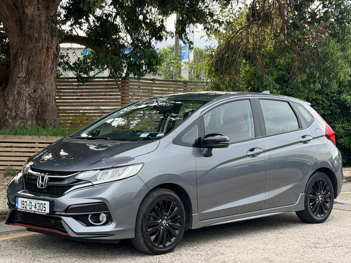 Honda Jazz Hatchback, Petrol, 2019, Grey