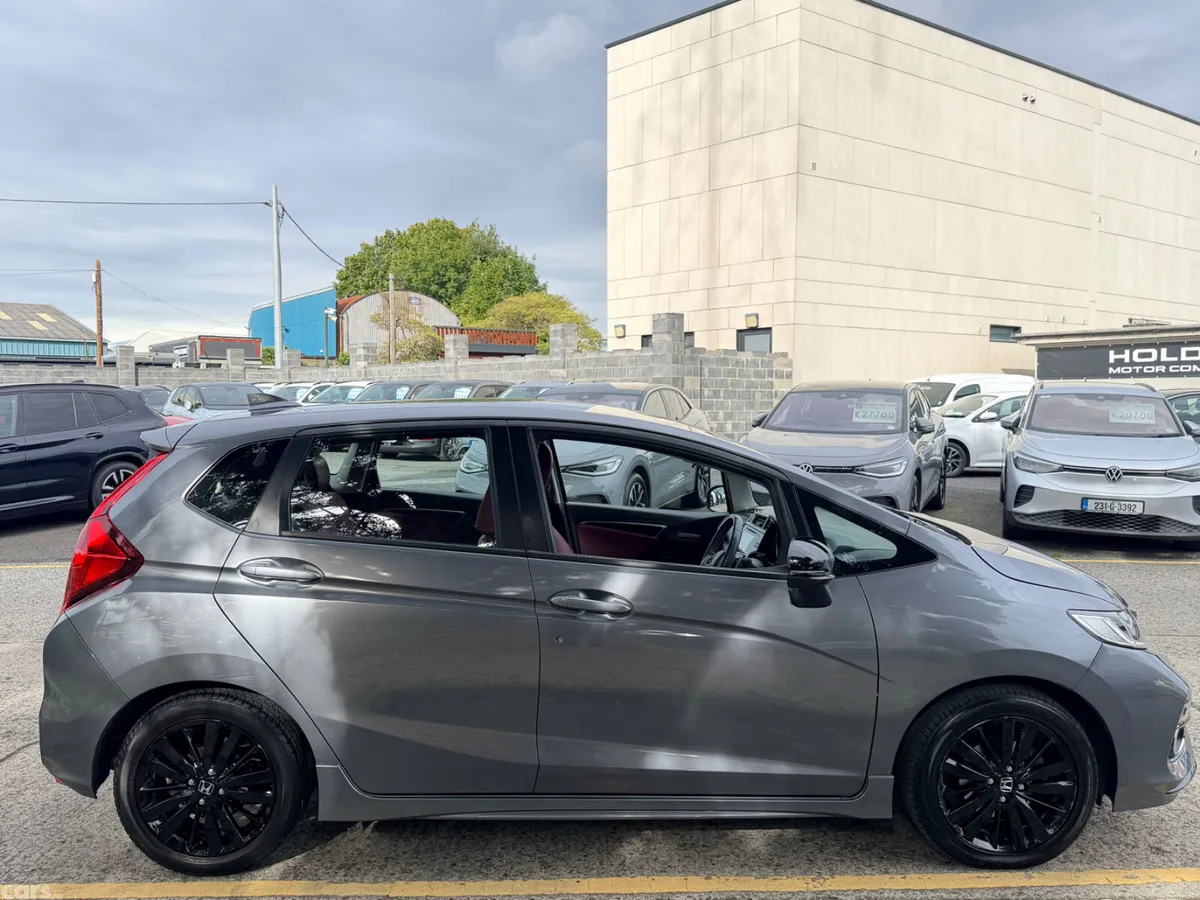 Honda Jazz Hatchback, Petrol, 2019, Grey
