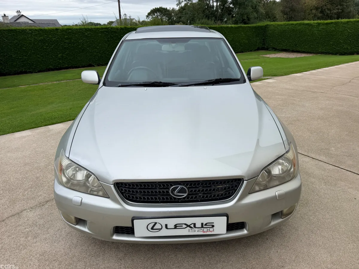 Lexus IS Saloon, Petrol, 2002, Silver