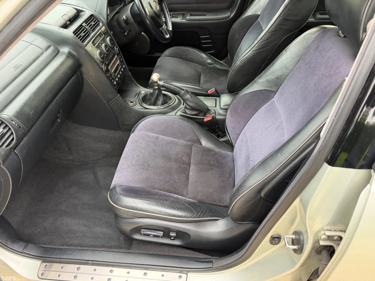 Lexus IS Saloon, Petrol, 2002, Silver
