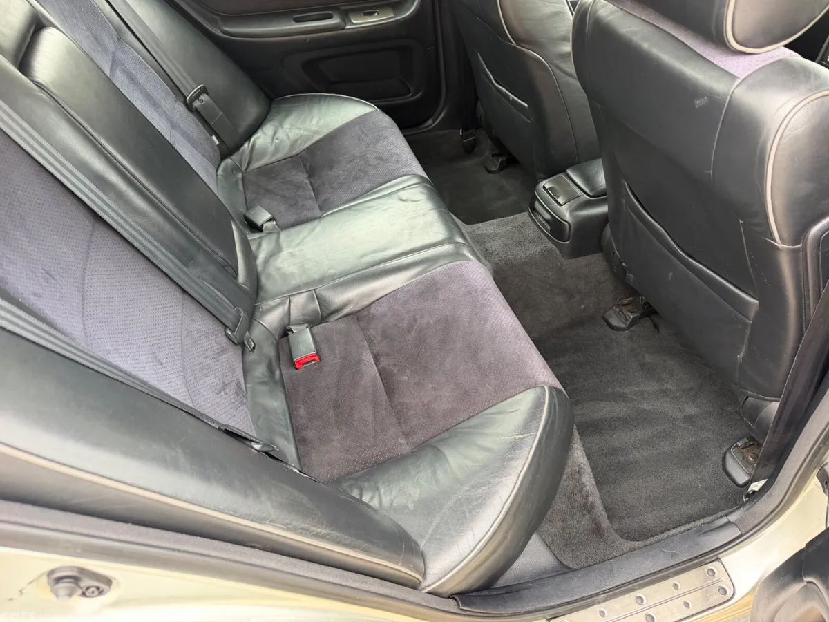 Lexus IS Saloon, Petrol, 2002, Silver
