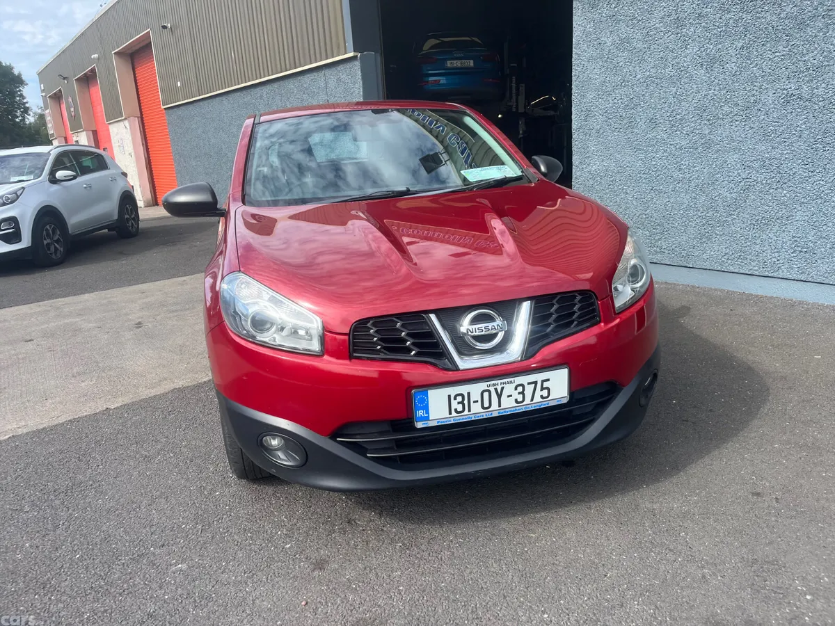 Nissan Qashqai MPV, Diesel, 2013, Red