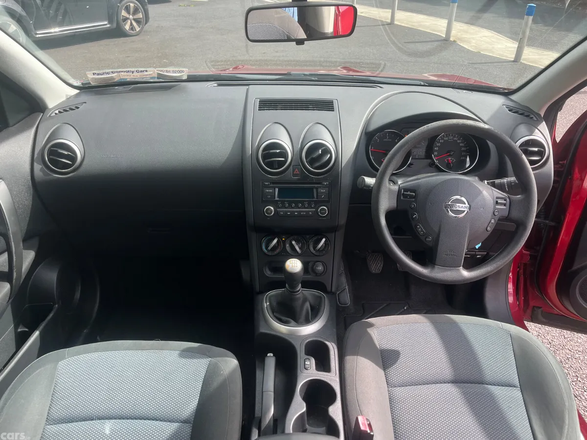 Nissan Qashqai MPV, Diesel, 2013, Red