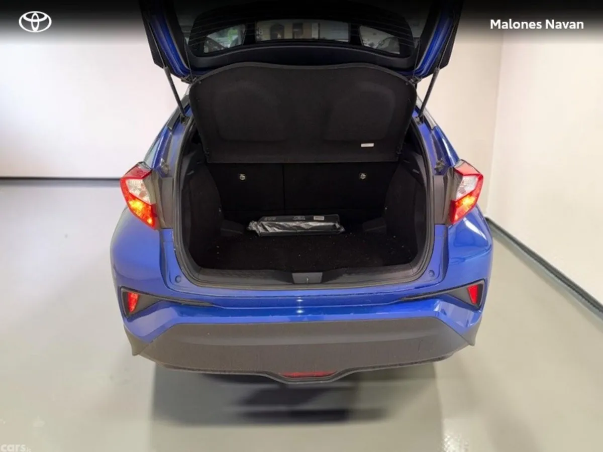 Toyota C-HR SUV, Petrol Hybrid, 2018, Blue