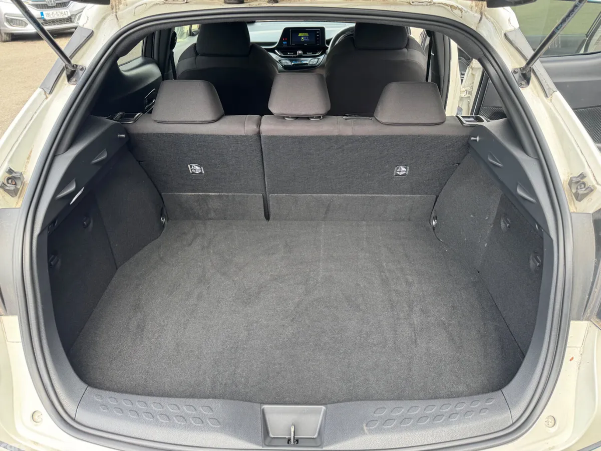 Toyota C-HR Hatchback, Petrol Hybrid, 2018, White