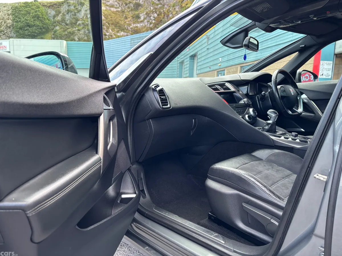 Citroen DS 5 Hatchback, Diesel, 2013, Grey