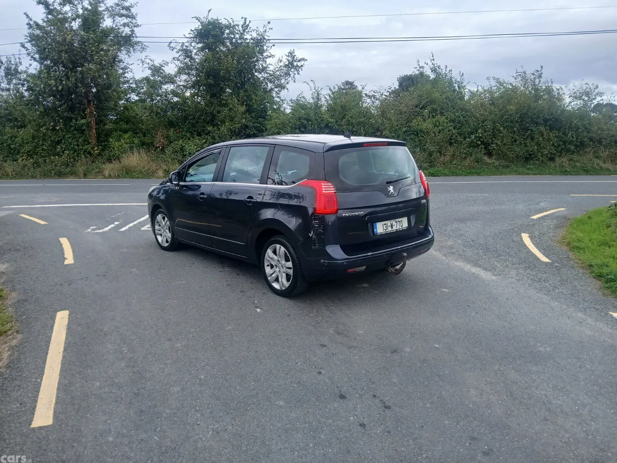 Peugeot 5008 MPV, Diesel, 2013, Blue