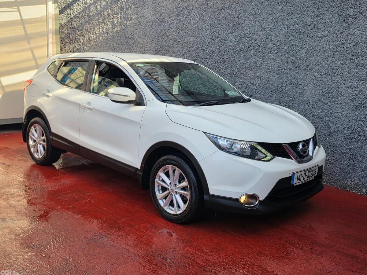 Nissan Qashqai Hatchback, Petrol, 2014, White