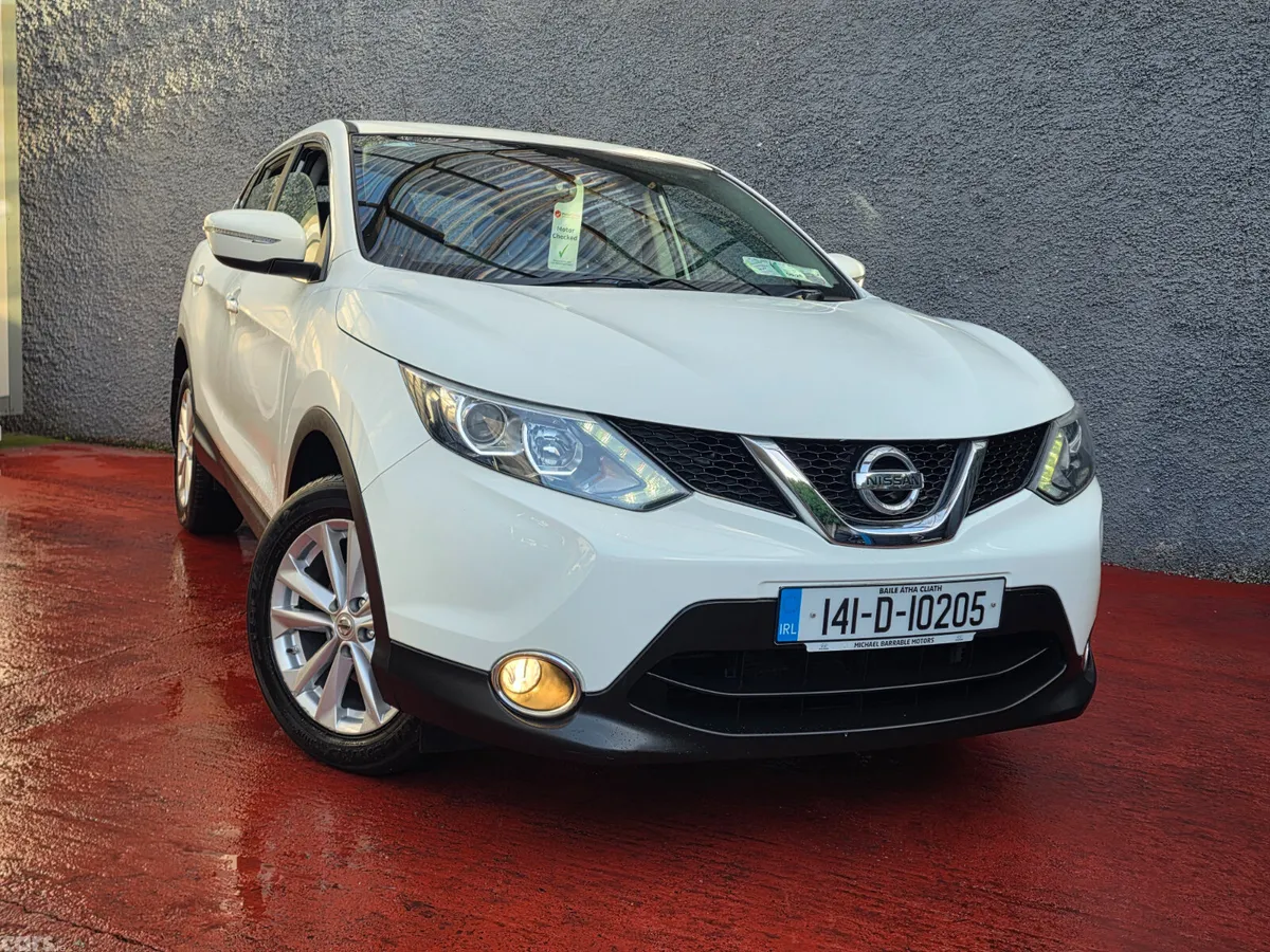 Nissan Qashqai Hatchback, Petrol, 2014, White