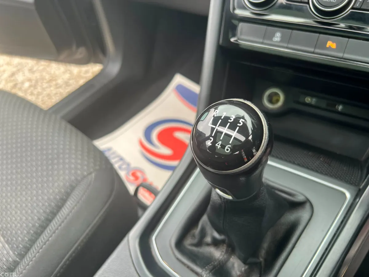 Volkswagen Touran MPV, Diesel, 2018, Blue