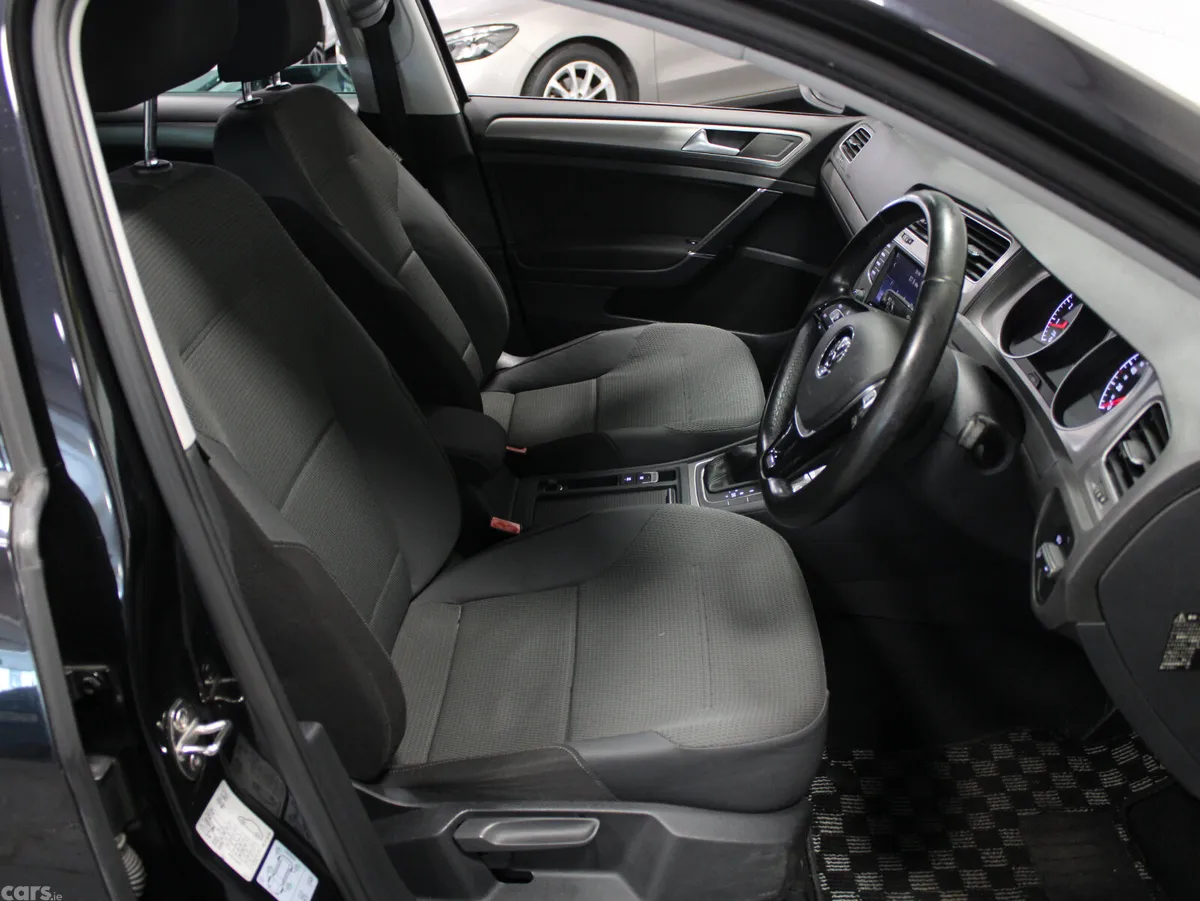 Volkswagen Golf Hatchback, Petrol, 2017, Black