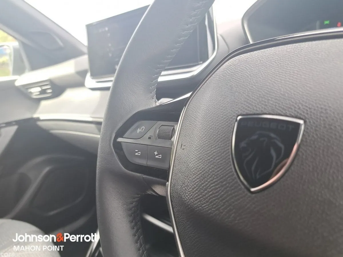 Peugeot 2008 MPV, Petrol Hybrid, 2026, Grey